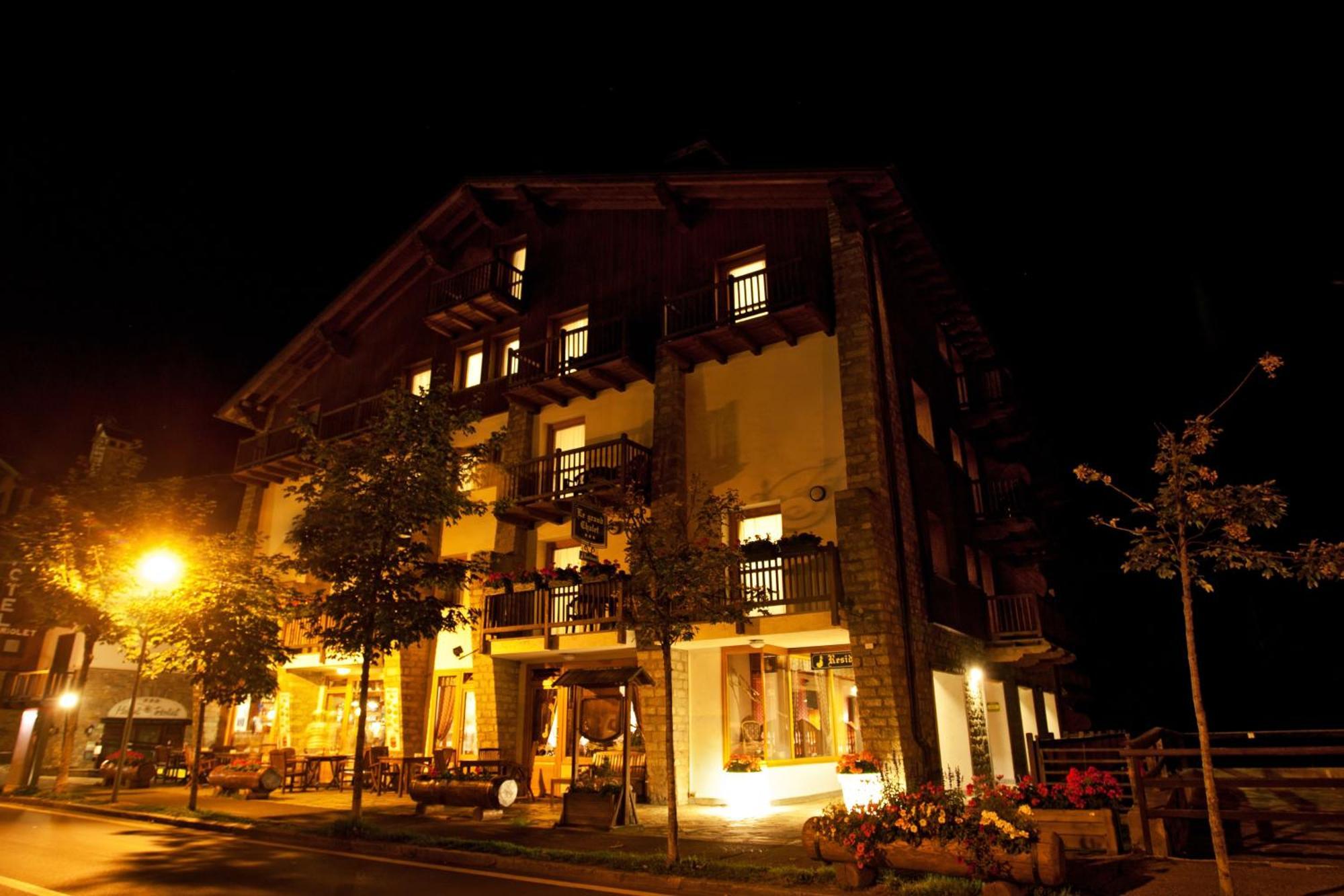 Residence Le Grand Chalet Courmayeur Ngoại thất bức ảnh