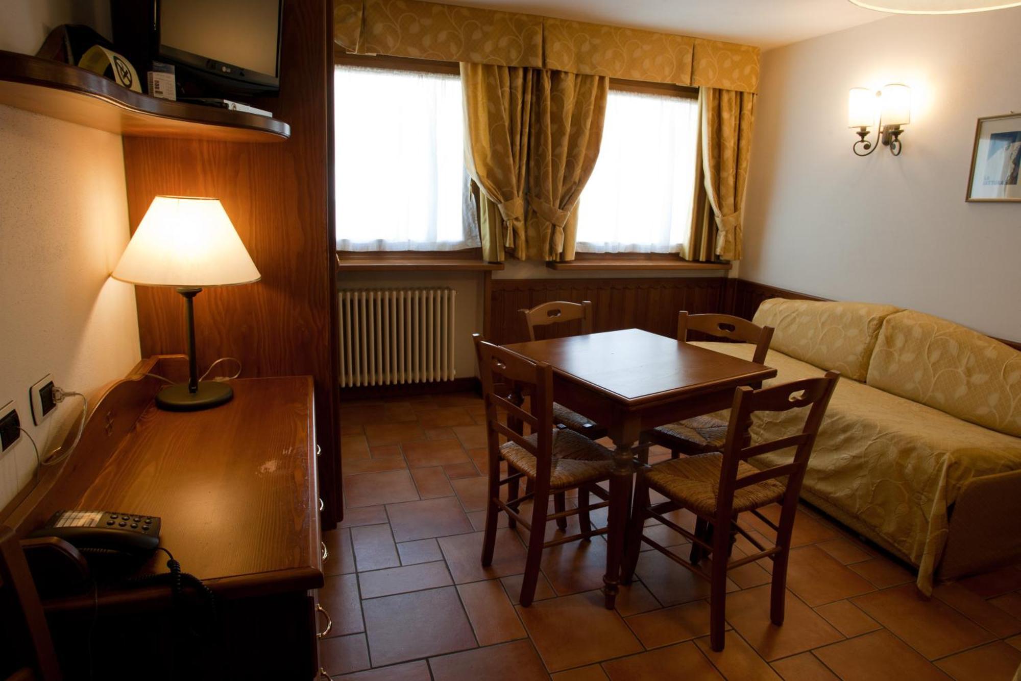 Residence Le Grand Chalet Courmayeur Ngoại thất bức ảnh