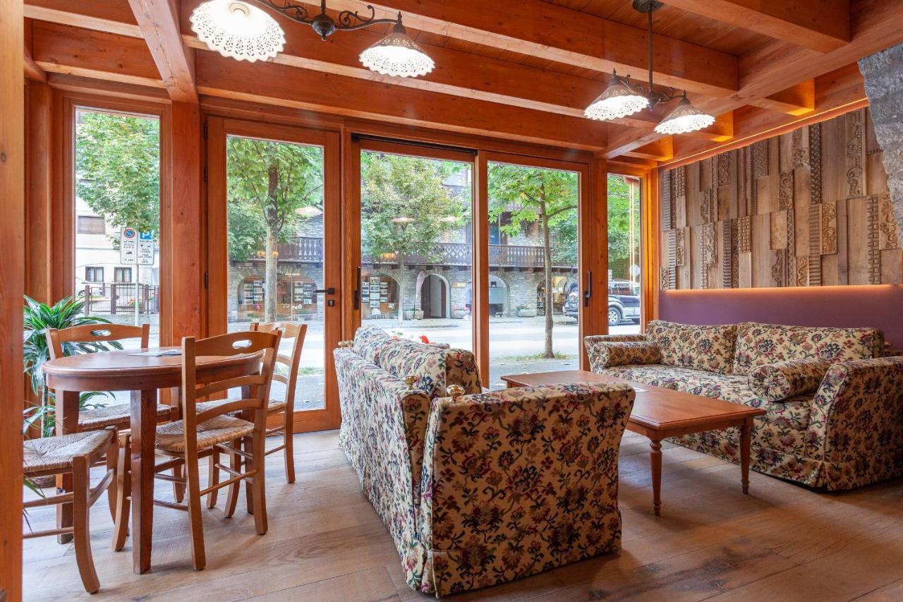 Residence Le Grand Chalet Courmayeur Ngoại thất bức ảnh