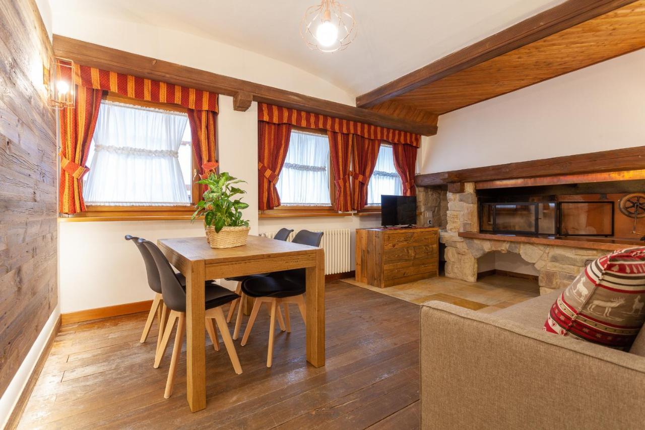Residence Le Grand Chalet Courmayeur Ngoại thất bức ảnh